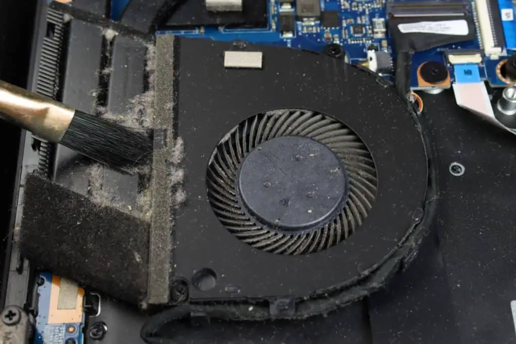 Cleaning the laptop cooler
