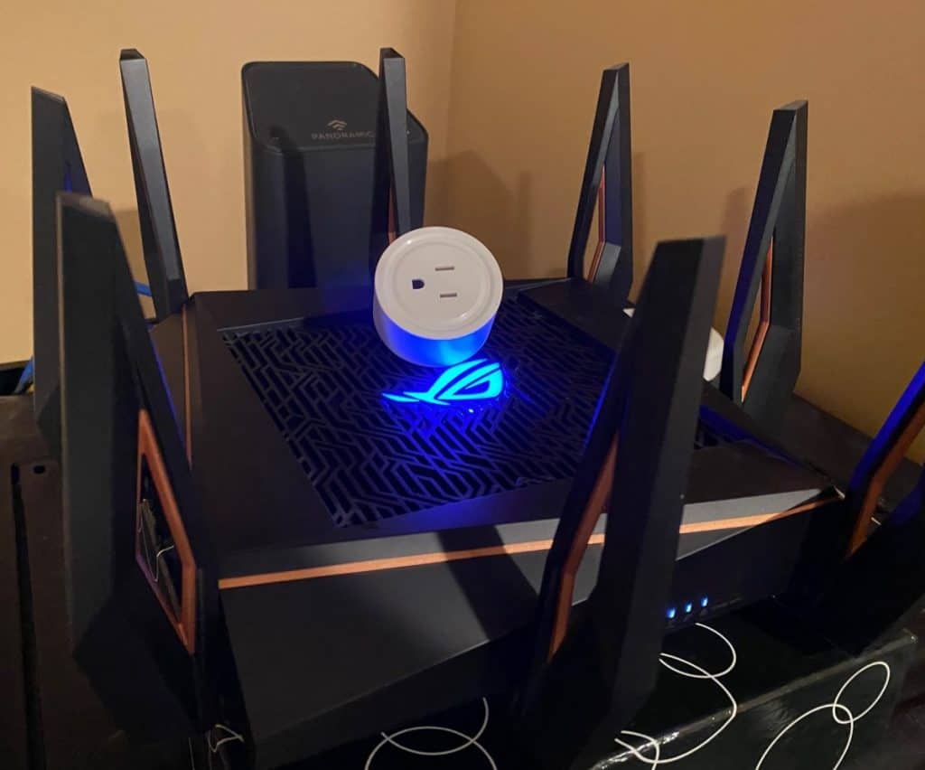 Asus Router With Smart Plug on It 2