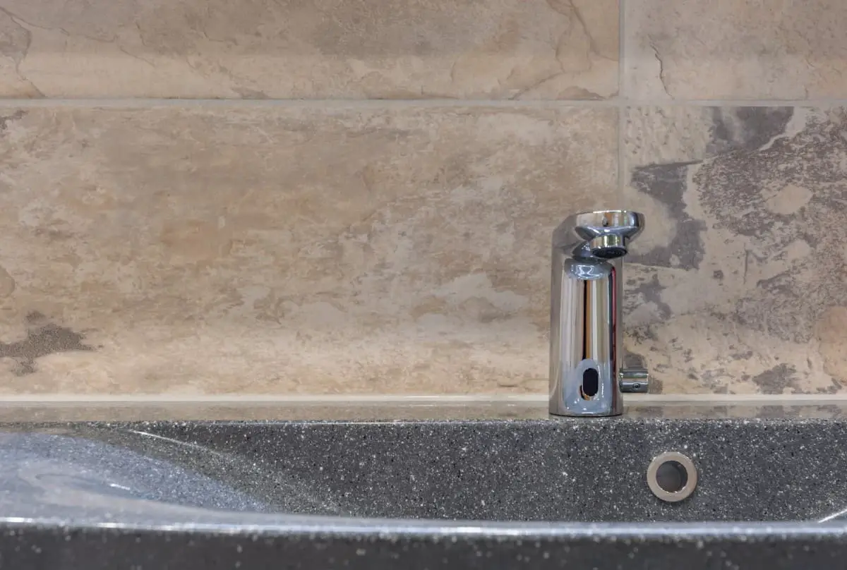 Are Touchless Faucets Worth the Money? How To Decide The One Tech Stop