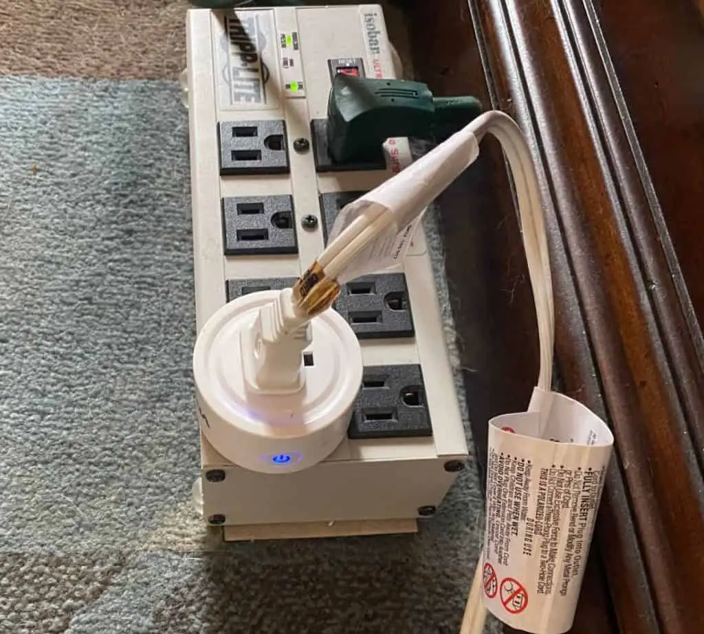 Smart plug on power strip connected